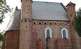 The Church of the Archangel St. Michael in Synkovichi, По углам церкви расположены четыре боевые башни с винтовыми лестницами внутри  