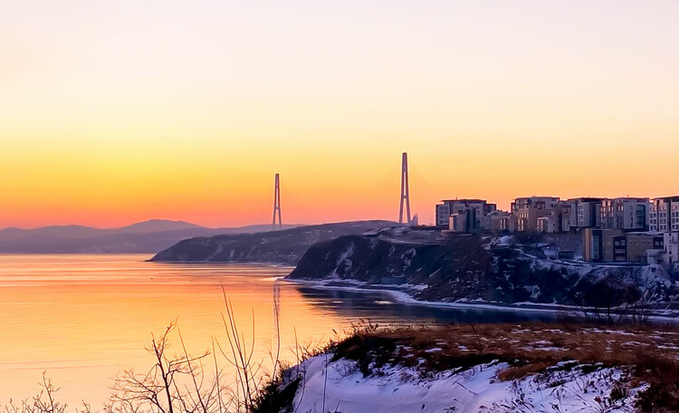 A sightseeing tour of Vladivostok and Russian Island 