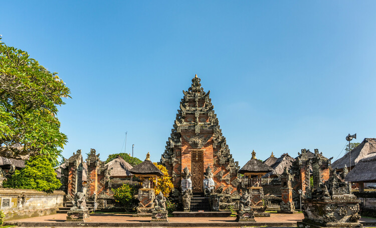 Travelling through traditional Balinese villages