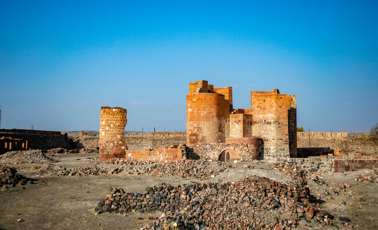 Крепость Даштадем и древний город Мецамор из Еревана