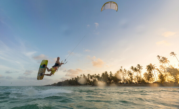 Kite lesson in Zanzibar