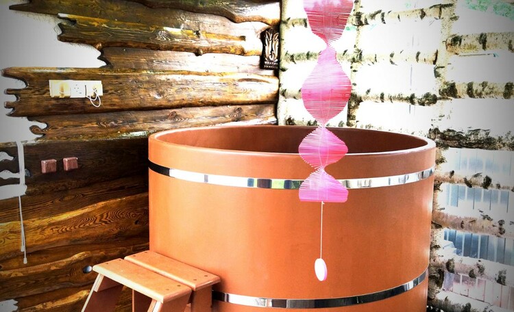 Агроусадьба «Озерный». Японская баня «Фурако», с внешней дровяной печью.
