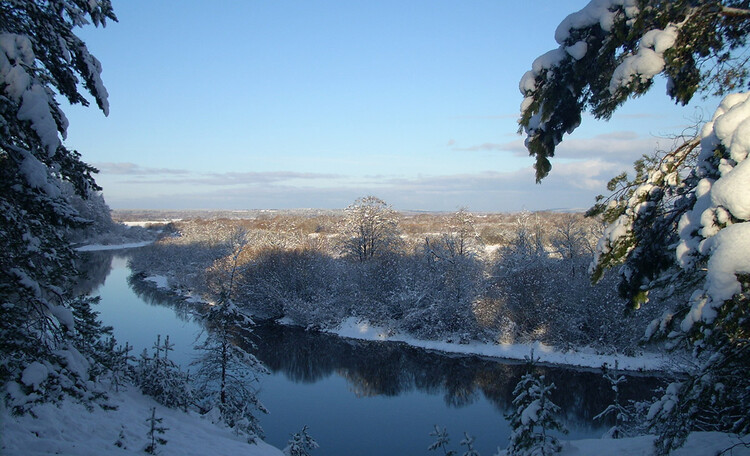Зимний отдых и прогулки по берегу реки Березина
