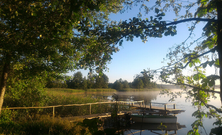 Природа и озера возле усадьбы «Заповедный остров»