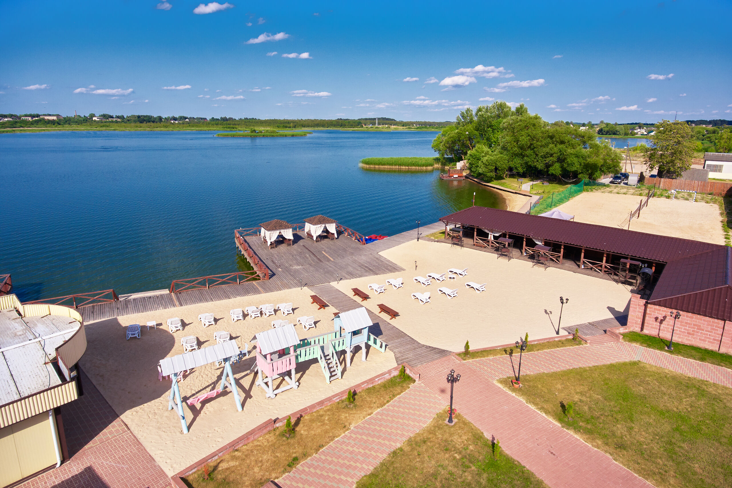 Braslav Lakes Hotel - на сутки в аренду - фото, цены, адрес - Braslav Lakes  Hotel. Снять коттедж, дом, усадьбу на сутки Браслав, Браславский район,  Витебская область. Коттеджи, агроусадьбы на сутки в Беларуси